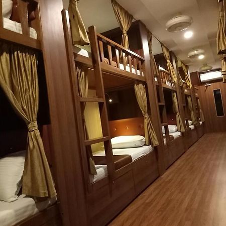Classic Dormitory Мумбаї Екстер'єр фото