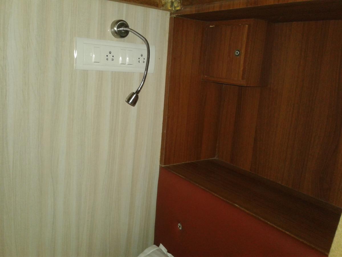 Classic Dormitory Мумбаї Екстер'єр фото